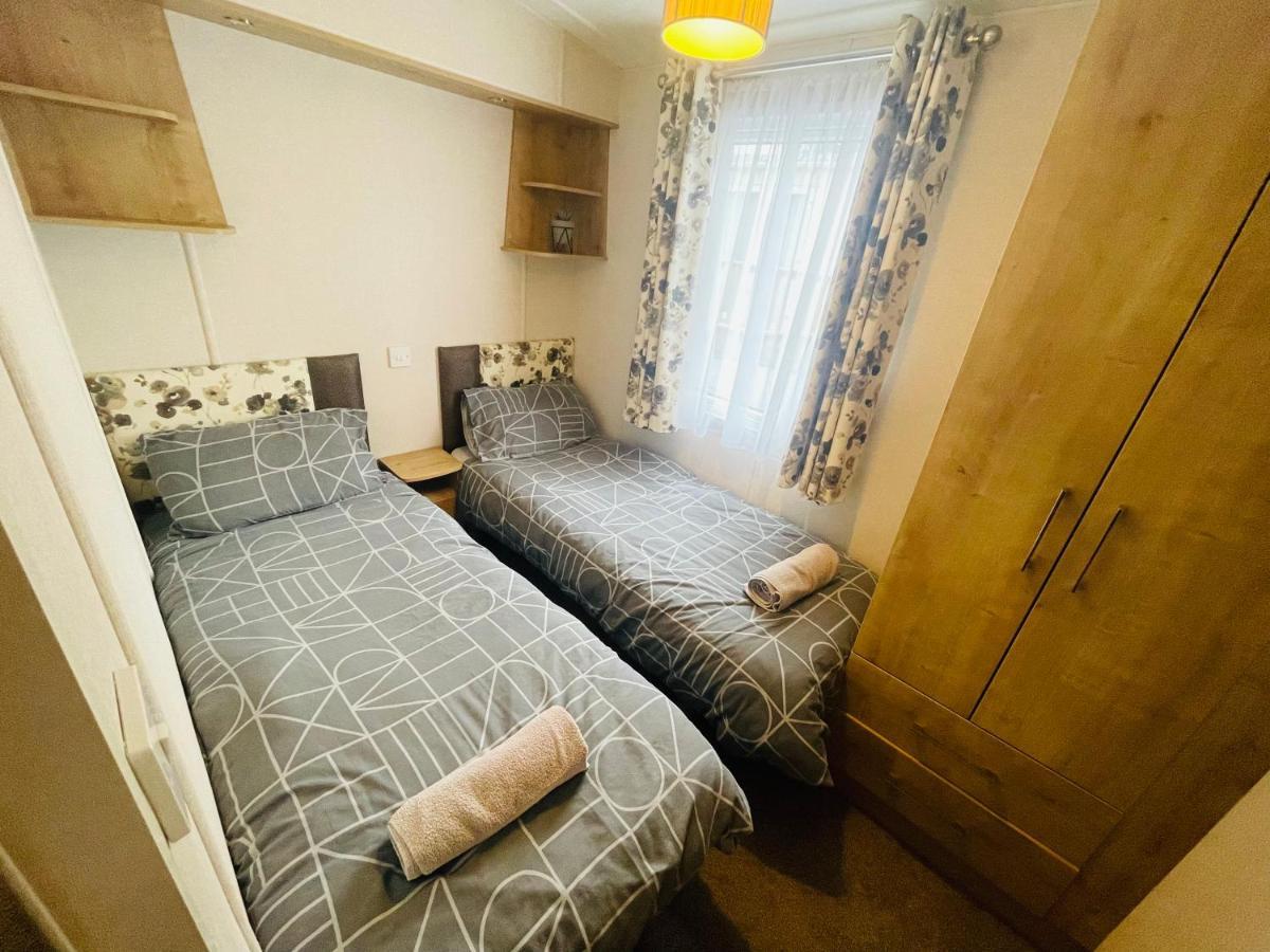 Two Bedroom Caravan At Lilliarsedge Jedburgh Exteriör bild